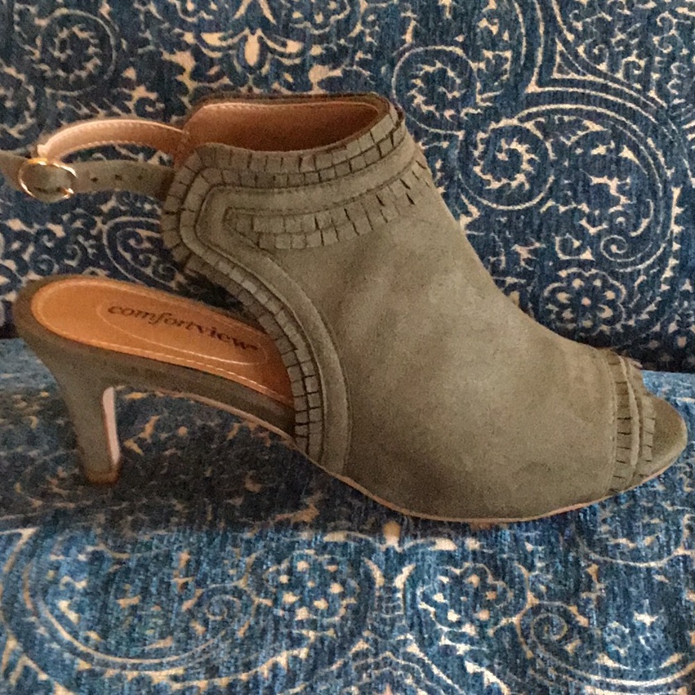 Comfortview bootie style backless peep toe heels